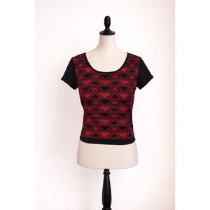 t/o Sweaters Red & Black Geometric Knit Top | Size M